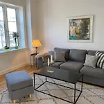 F27-s 4 People, 4 Bedrooms, Fully Furnished 올보르