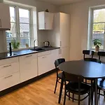 F27-s 4 People, 4 Bedrooms, Fully Furnished 빌라 *