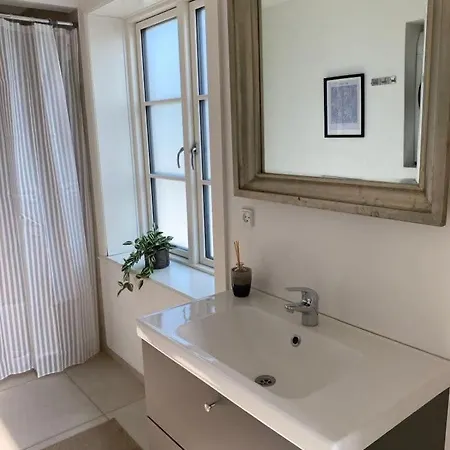 F27-s 4 People, 4 Bedrooms, Fully Furnished * Aalbor