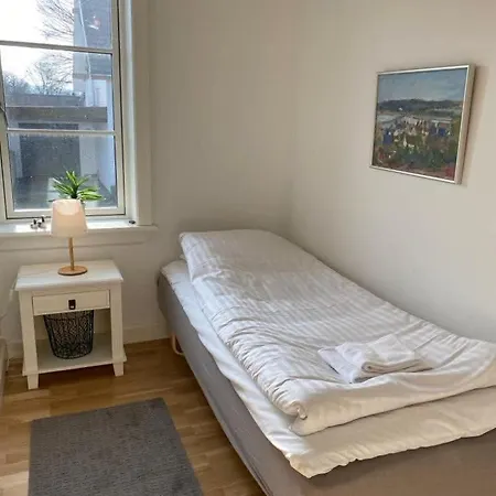 F27-s 4 People, 4 Bedrooms, Fully Furnished Villa